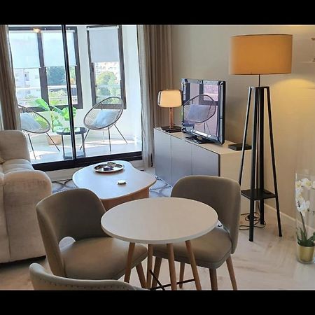 Beautiful Apartment Design Next To The Sea 앙티브 외부 사진